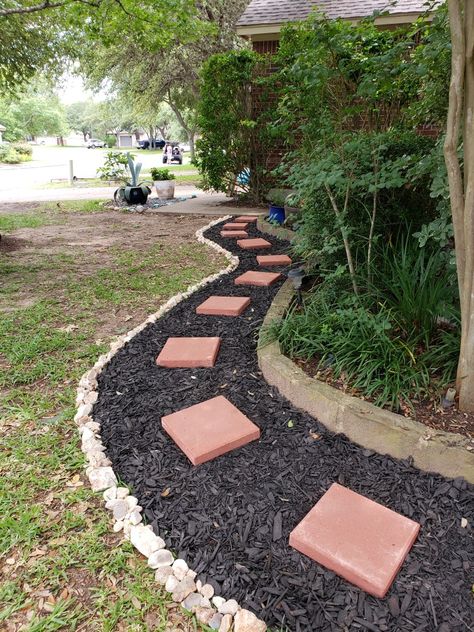 This was a fun DIY project done on a very small budget. Red pavers on black mulch with a small stone border. Mulch Garden Pathways, Red Pavers Walkway, Mulch Walkway Ideas, Stone Border Landscaping, Diy Pathway Ideas Walkways, Mulch Patio, Sidewalk Pavers, Creative Pathways, Garden Pathway Ideas