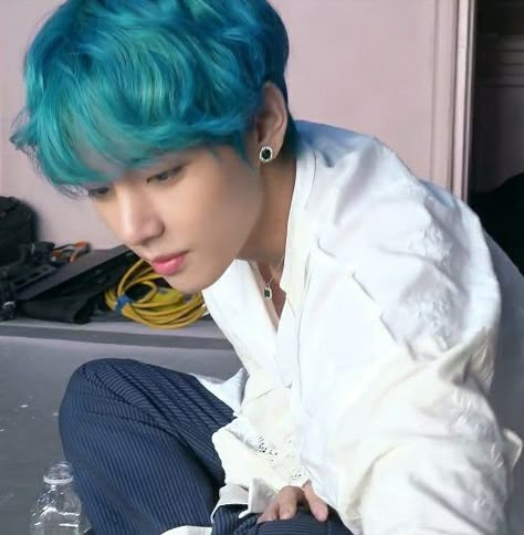 Taehyung Icon, Blue Hair, Books Wattpad, Wattpad, Books, Hair, Blue