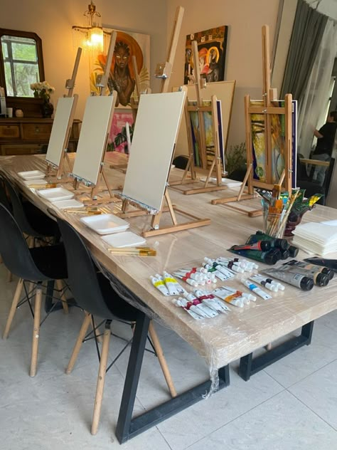 Rangement Art, Dream Art Room, Painting Station, Art Studio Space, Art Studio Design, Art Studio Room, Painting Birthday, Sip And Paint, Art Studio At Home