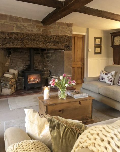 Open Plan Cosy Living Room, Cottage Media Wall, Old Country Living Room, Modern British House Interior, British House Interior, Modern Farm Bedroom, Modern British House, Old English Cottage Interiors, Cosy Cottage Living Room