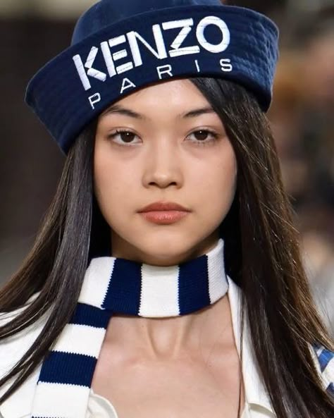 Kenzo Paris nautical Sailor Hat Outfit, Mika Schneider, Elements And Principles Of Design, Nautical Clothing, Feminine Era, Nautical Outfits, Breton Stripes, Fashion Elements, Kenzo Paris