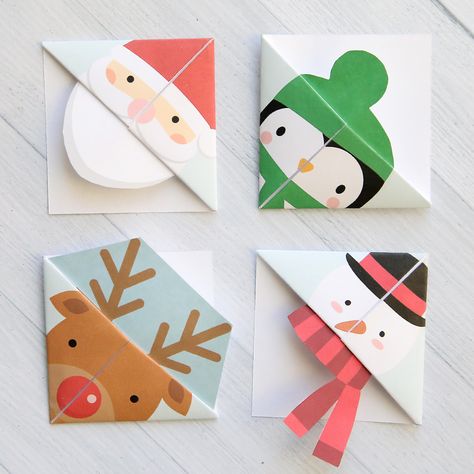 Print and fold origami bookmarks in five fun Christmas designs. Easy kids' craft - perfect for school Christmas parties. Click through to get the free printable templates! Origami Tattoo, School Christmas Party, Origami Bookmarks, Origami Ball, Origami Bookmark, Christmas Bookmarks, Kids Christmas Party, Christmas Origami, Folded Paper