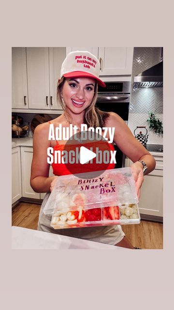 Alexandra olavarria ohanlan on Instagram: "ADULTS BOOZY SNACKLE BOX 🍾🍹🍓🍒We are heading to the beach this weekend for our annual parents trip And I thought what better way to say goodbye to Summer than a beach weekend and a adults boozy snacklebox!! This adults boozy snackel box is perfect for the beach, boating, lake or poolside! I did a taste taste on a few of these  fruit, candy and drink combinations and they are GOOD!

Boozy snackle box combinations! 
🍾I  combined grapes with  Prosecco, coat  with sugar after soaking ( I recommend leaving grapes in the fridge for several hours after coating them in sugar).
🍍Fresh chopped pineapple soaked in Rum
🍓strawberries with margarita mix and tequila blanco
🐻Gummie bears  with a whipped vodka
🍒maraschino cherries with your favorite  bourb Snackle Box Ideas For Adults, Snackle Box Ideas, Boozy Fruit, Snackle Box, Whipped Vodka, Chopped Pineapple, Happy Drink, Summer Eats, Fruit Candy