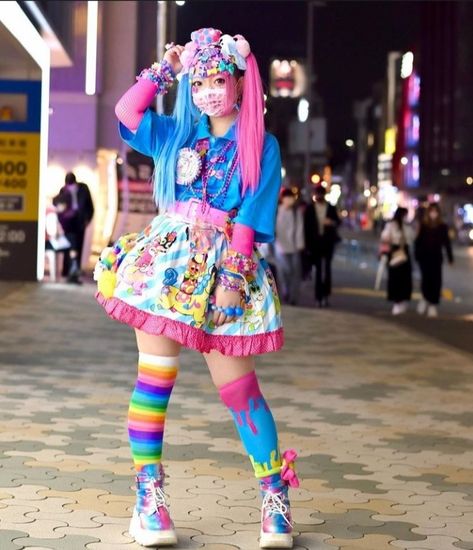 Decora Kei Outfits, Decora Fashion Outfits, Harajuku Decora Kei, Decora Kei Fashion, Clowncore Outfit, Decora Harajuku, Harajuku Decora, Japanese Street Wear, Kei Fashion