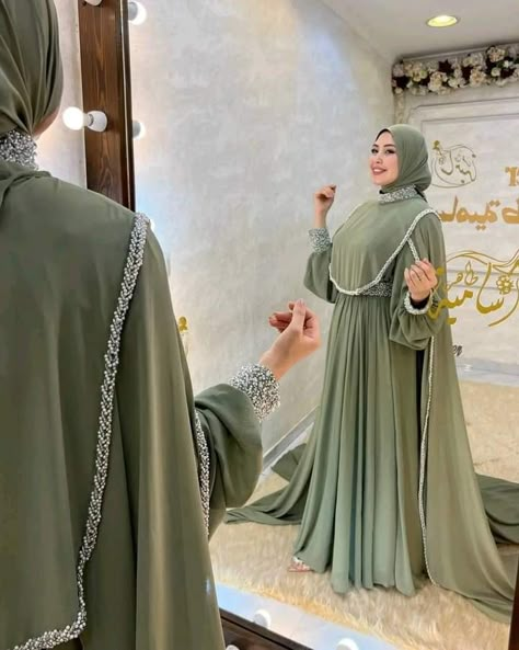 Gown And Hijab Style, Soiree Dresses For Hijab, Creative Wedding Souvenirs, Chiffon Gown Styles, Hijabi Fashion Summer, Brides Mother Dress, Dress Soiree, Simple Bridal Gowns, Wedding Dress Types