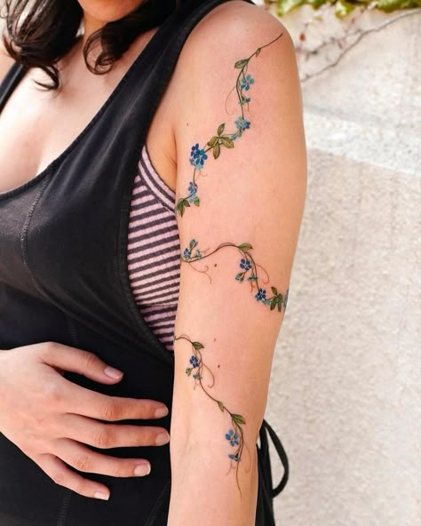 VISM STUDIO (@vismstudio) • Instagram photos and videos Hip Tattoos Women Unique, Female Foot Tattoos, Tattoos Women Unique, Tattoos Elegant, Infinity Tattoo With Feather, Floral Arm Tattoo, Around Arm Tattoo, Funky Tattoos, Hip Tattoos