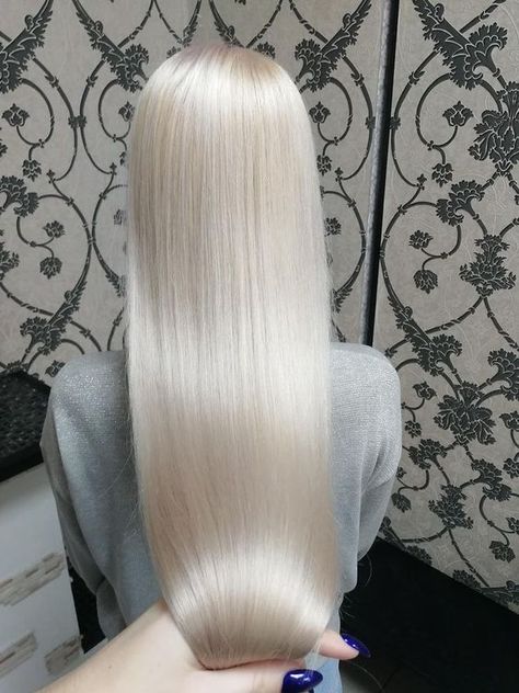 100 Hairstyles, Messy Pixie Haircut, Ice Blonde Hair, Perfect Blonde Hair, Blonde Hair Transformations, Short Silver Hair, White Blonde Hair, Blonde Hair Inspiration, Platinum Hair