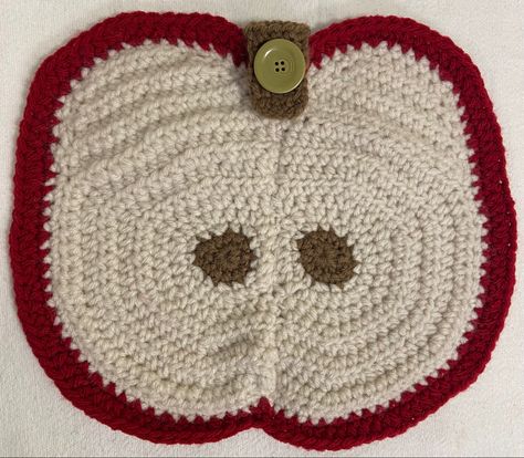 pattern in the making 🥰🙏🏾 Crochet Apple Bag, Apple Crochet, Crochet Apple, Crochet Design Pattern, Crochet Fashion Patterns, Diy Crochet Projects, Love Crochet, Crochet Fashion, Diy Crochet