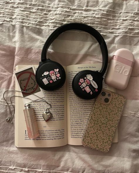 Coquette Aesthetic Wallpaper, Make A Playlist, Cute Headphones, Start Reading, Wisdom Teeth, Book Blogger, Pinterest Girls, Book Girl, Girl Blog