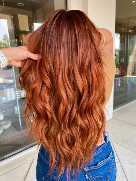 Cooper Hair Balayage Ombre, Spiced Copper Hair, Highlights Orange Hair, Copper Red Bayalage Hair, Copper And Red Balayage, Copper Hair Darker Roots, Natural Redhead Balayage Copper Hair, Dark To Light Copper Hair, Ginger Hair With Copper Highlights