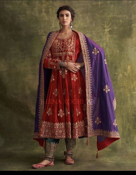 Heena Kocher Designs, Heena Kochhar Suits Velvet, Heena Kochhar Suits, Lahenga Ideas, Red Anarkali Suits, Kurta Black, Heena Kochhar, Purple Dupatta, Red Anarkali