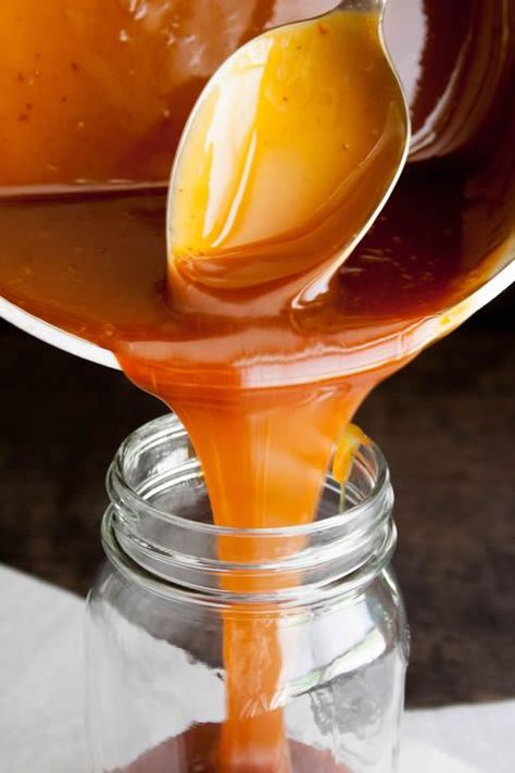 10 Minute Buttermilk Caramel Sauce Round 2 Buttermilk Caramel, Spiced Applesauce, How To Make Caramel, Caramel Recipes Sauce, Applesauce Cake, Buttermilk Recipes, Homemade Caramel Sauce, Salted Caramel Sauce, Pita Chips