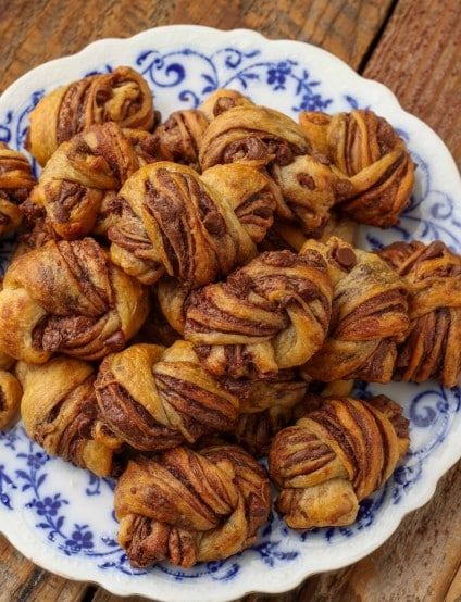 Chocolate Babka Bites Babka Filling Ideas, Easy Babka Recipe, Babka Rolls, Nutella Babka, Babka Bread, Nutella Lover, Jewish Holiday Recipes, Graham Cracker Cookies, Babka Recipe