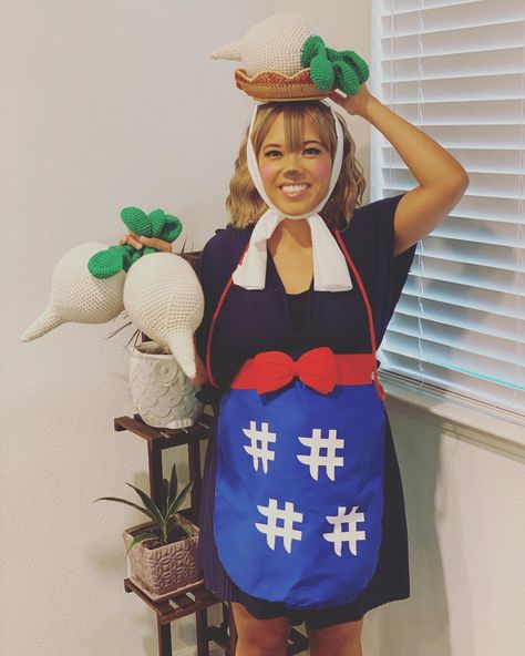 daisy mae from animal crossing new horizons. #animalcrossingnewhorizons #costumes #cosplay Daisy Mae Cosplay, Animal Crossing Costume, Daisy Mae Animal Crossing, Animal Crossing Cosplay, Daisy May, Daisy Mae, Pokemon Cosplay, Halloween Cosplay, You Are Awesome