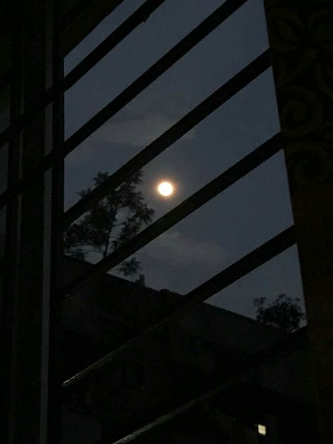 Moon Images Photography, Moon Images Aesthetic, Moon Window Night, Night Window Aesthetic, Moon From Window, Night Scenery Aesthetic, Moon Through Window, Night Moon Aesthetic, Beautiful Moon Pictures