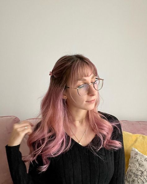 Pink hair, wispy bangs, glasses Pink Balayage With Bangs, Pink Hair And Bangs, Pink Highlights With Bangs, Pink Baylage Hair Light Brown, Pink Hair With Fringe, Pink Ends Hair Brown, Pink Hair Trends, Balayage Hair Pink, Pink Layered Hair