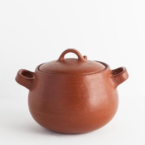 Clay Pot Cooking, Clay Cooking Pots, Clay Cooking Pot, Ceramic Tools, How To Cook Beans, Bean Pot, Fire Cooking, Healthy Kitchen, Ceramics Pottery Art