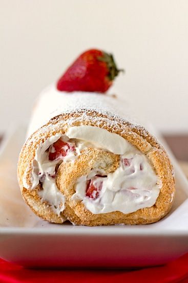 Strawberries and Cream Angel Food Cake Roll Angel Food Roll Cake, Angel Food Cake Roll, Angelfood Cake, Rolled Cakes, Strawberry Angel Food Cake, Cake Roll Recipes, Holiday Bread, Cake Rolls, Brownie Desserts