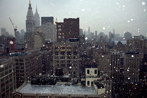 New York Or Nowhere, Nyc Girl, Nyc Aesthetic, New York Life, Nyc Life, Zooey Deschanel, City That Never Sleeps, Snowy Day, Dream City