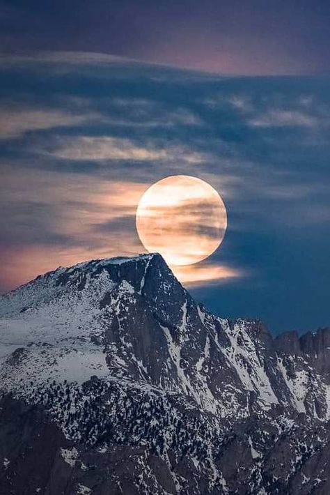 Full moon sets in this position directly over Lone Pine Peak and Mt. Whitney / Image by joshuacrippsphotography (Josh Cripps) from instagram Moon Over Mountains, Mt Whitney, Lone Pine, Mountain Pictures, Moon Tattoo Designs, Moon Setting, Leg Sleeve Tattoo, Leg Sleeve, Abstract Art Inspiration