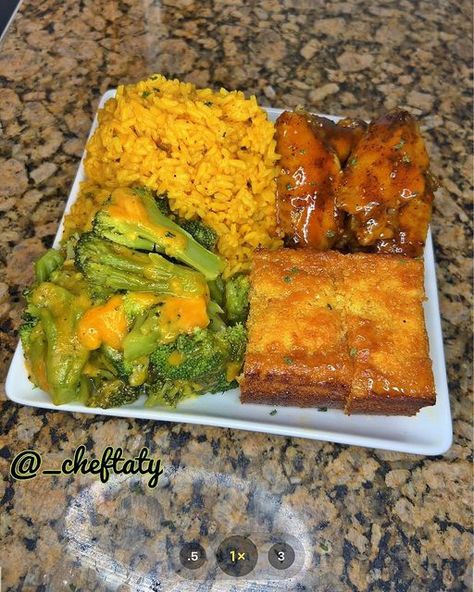 Wing Dinner Meals, Chicken Wings Dinner Ideas Meals, Homemade Yellow Rice, Chicken Wing Side Dishes, Bbq Baked Chicken, Boil Rice, Cooking Soul Food, Yellow Rice Recipes, Cooking Chicken Wings