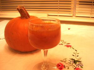 Autumn treats - Pumpkin Pie Freezer Jam Squash Jam, Pie Pumpkins, Jelly Making, Pumpkin Jam, How To Make Jelly, Jam Recipes Homemade, Freezer Jam, Pumpkin Treat, Jam And Jelly