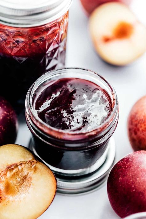 Types Of Plums, Plum Jam Recipe, Plum Jam Recipes, Family Breakfast Recipes, Holiday Baking Recipes, Plum Jam, Jam Recipe, Fruit Jam, Homemade Jam