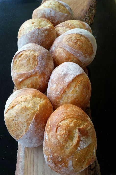 Bread Loafs, Bread Pastries, Make A Sandwich, Popover Recipe, Baguette Recipe, Bread Maker Recipes, Sweet Buns, Great Pizza, Sunday Breakfast