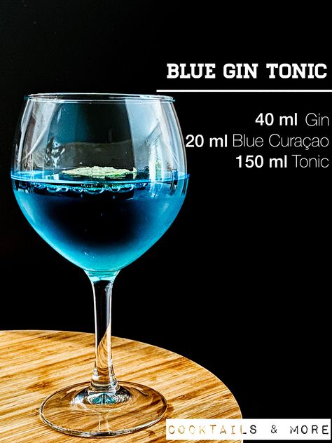 Drinks Recipes Easy, Best Gin And Tonic, Blue Gin, Tonic Recipe, 21 Diner, Shakes Drinks, Blue Curacao, Lime Wedge, Gin Tonic