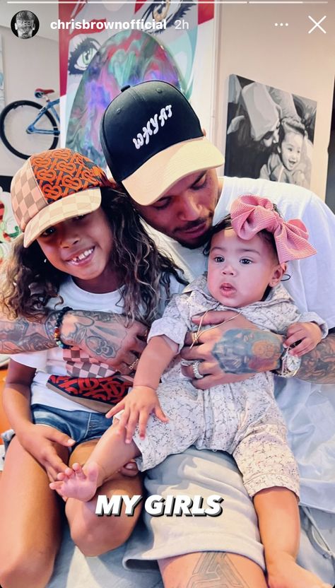 Chris Brown Kids, Chris Brown Daughter, Chris Brown Funny, Trending Tweets, Chris Brown Photoshoot, Chris Brown And Rihanna, Chris Brown And Royalty, Chris Brown Wallpaper, Chris Brown Pictures