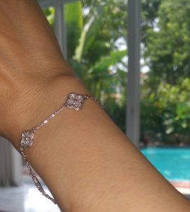 Sweet Alhambra Bracelet, Expensive Bracelets, Alhambra Bracelet, Summer Shopping, Cord Bracelets, Show Me Your, Show Me, Celebrity Photos, Kylie Jenner