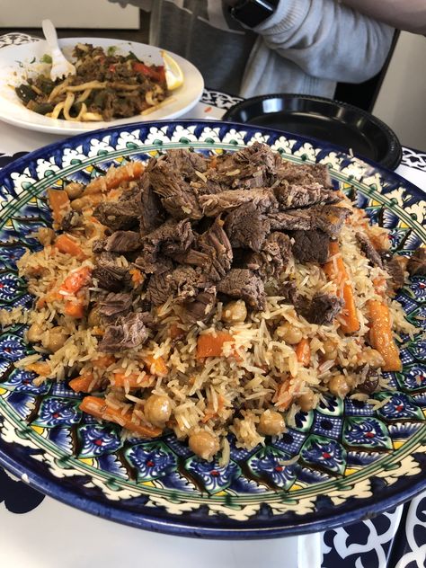 Tajik Food, Tajikistan Food, Beef Plov, Uzbek Food, Uzbekistan Food, Rice Pilaf Recipe, Pilaf Recipe, Beef Rice, Mutton Recipes