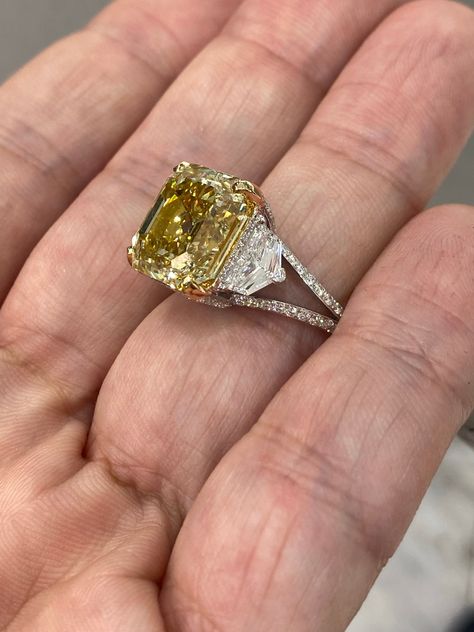 RAYO -ASSCHER CUT NATURAL FANCY YELLOW DIAMOND ENGAGEMENT RING BY MIKE NEKTA GIA CERTIFIED Center Diamond:Carat Weight: 10.2 Carats Color Grade : FANCY BROWNISH YELLOW Color Origin : NATURAL Color Distribution : EVEN Clarity: VVS2 Style: ASSCHER / SQUARE EMERALD CUT Approximate Measurements: 12.0 x 11.5 x 7.8 mm Ring: Metal: 18K GOLD Style: THREE STONE ASSCHER DIAMOND RING, MICRO PAVE SPLIT SHANK Diamonds: 1.5 carats Size: Can be adjusted to any size. Asscher Cut Diamond Ring Yellow, Luxury Gold Plated Diamond Cut Jewelry, 10 Carat Engagement Ring, Gold Diamond Ring Engagement, Fancy Yellow Diamond Ring, Asscher Cut Ring, Yellow Diamond Ring, Yellow Diamonds Engagement, Canary Diamond