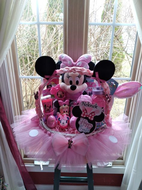 Minnie Mouse Easter Basket, Disney Gift Basket, Minnie Mouse Valentines, Baby Shower Hamper, Minnie Mouse Gifts, Kids Toys For Christmas, Creative Easter Baskets, Minnie Mouse Birthday Party Decorations, Minnie Mouse Tutu