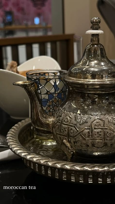 Moroccan Tea Aesthetic, Morocco Wallpaper, Moroccan Arabic, Morocco Aesthetic, Moroccan Aesthetic, Arabian Women, Moroccan Culture, Moroccan Food, Rich Lifestyle