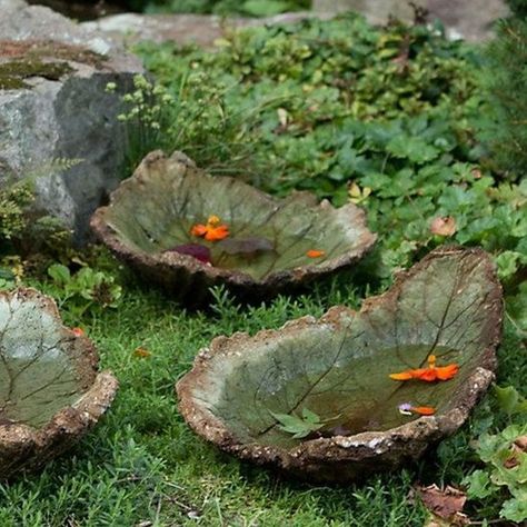 How to Make a Concrete Leaf-Shaped Bird Bath | The garden! Leaf Bird Bath, Leaf Stepping Stones, Cement Leaves, Stone Bird Baths, Concrete Bird Bath, Concrete Fountains, Concrete Leaves, Concrete Diy Projects, Bird Bath Garden