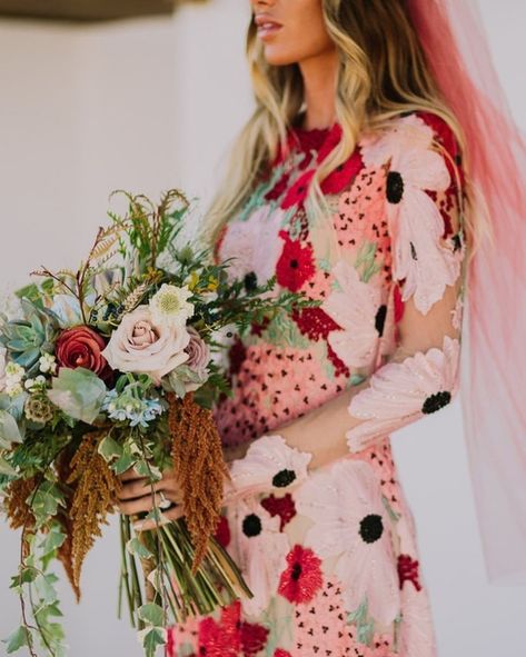 colorful printed wedding dress Wedding Bouquets Greenery, Printed Wedding Dress, Greenery Bouquets, Ranunculus Wedding, White Bouquets, Wild Wedding, Autumn Bride, Peony Bouquet, Alternative Wedding Dresses