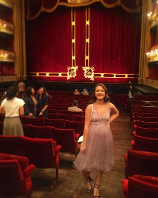 What I wore to the ballet at the Royal Opera House, London! #royaloperahouse #fashionbloggers #swanlakeballet #londonfashion What To Wear To The Ballet, Full Black Suit, Winspear Opera House, Royal Opera House London, Ballet Attire, Ballet Outfit, The Royal Opera House, Surprise Boyfriend, Royal Opera House