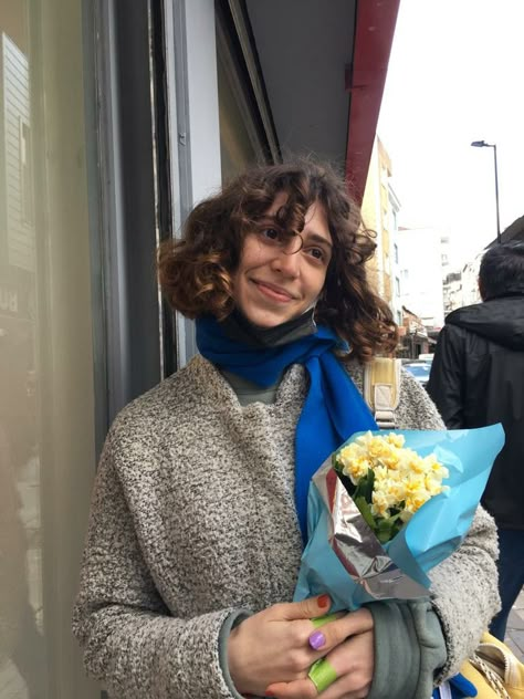 Girl holding a bouquet #flowers Woman Buying Flowers, Person Holding Bouquet Reference, Holding Bucket Reference, Holding Bouquet Reference, Holding Bouquet Of Flowers Pose, Person Holding Bouquet, Holding Flowers Pose Reference, Person Holding Flowers, Holding Flowers Pose