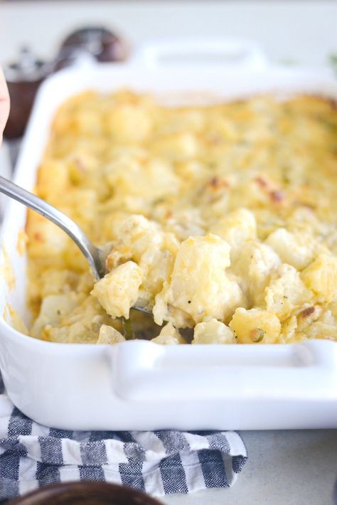 Homemade Cheesy Potatoes - Simply Scratch Homemade Cheesy Potatoes, Sticky Meatballs, Amish Casserole, Bread Sides, Side Meals, Starch Sides, Veggie Casseroles, Potatoe Recipes, Cheesy Potatoes Recipe