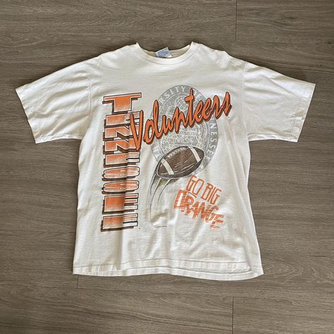 *PRICE IS FIRM* Vintage Tennessee volunteers tee... - Depop Sports Art Design, Vintage Tennessee Vols, Mercedes Vintage, Clothes Layout, Vols Football, Vintage Tennessee, Tennessee Football, Graphic Work, Dream School