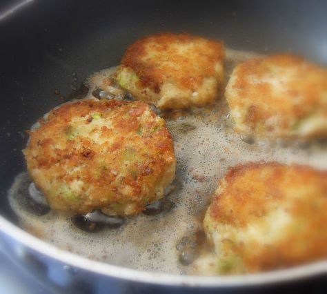 Haddock Fish Cakes, English Recipes, Uk Food, The English Kitchen, Scottish Recipes, Fish Cakes, English Kitchen, English Kitchens, Cod Fish