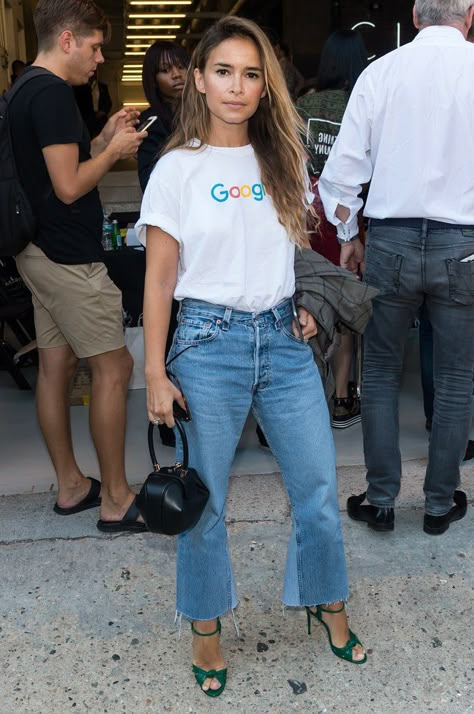 Evangelie Smyrniotaki Wore a Les Coyotes De Paris Jumper With a Leather Skirt | Clothes With Logos at Fashion Week Sept. 2016 | POPSUGAR Fashion Photo 3 Green Heels Outfit, Miroslava Duma Style, Mira Duma, Miroslava Duma, Jeans Outfit Women, Denim Outfits, Heels Outfits, Green Heels, Style Star