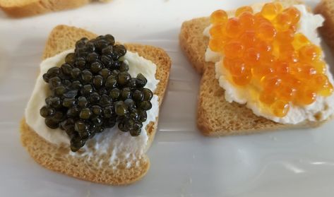 5 steps to eat caviar correctly 1 How To Serve Caviar, Most Expensive Food, Hard Cooked Eggs, Fine Dining Restaurant, Small Bites, How To Cook Eggs, Sour Cream, The Truth, Nutrition