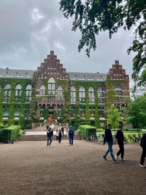 Lund Sweden University, Sweden University, Swedish Lifestyle, Stockholm University, Swedish Aesthetic, Sweden Aesthetic, Uni Motivation, Boarding School Aesthetic, Lund Sweden