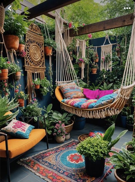 Small House And Garden, Small Courtyard Decorating Ideas, Urban Yard Ideas Small Spaces, Awkward Garden Space, Maximalist Outdoor Space, Small Garden Nook Ideas, Bohemian Garden Diy, Small Yard Patio Ideas, Back Patio Decor Ideas