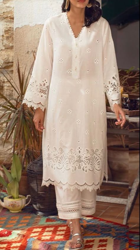 Cutwork Kurti Designs Latest, White Pakistani Suit, Linen Suits Women, Pakistani Wear, Stylish Kurtis Design, Lace Suit, Simple Kurta Designs, Pakistani Fashion Party Wear, Kurta Neck Design