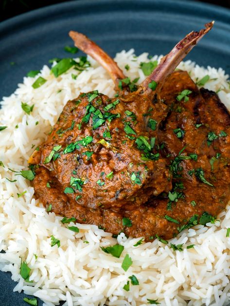 Curry Lamb Chops Recipe, Curry Lamb Chops, Lamb Chop Curry, Lamb Cutlets, Fakeaway Recipes, Lamb Chop Recipes, Lamb Chop, Lamb Curry, Lamb Dishes