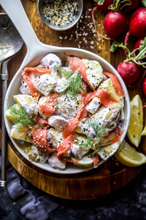 Lox Salad, Bruschetta Chicken Pasta, Lox And Bagels, Dinner Party Recipes, Chicken Spices, Eat To Live, Picnic Foods, Caprese Salad, Amazing Food