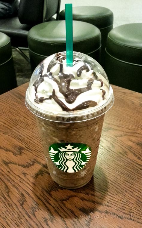 Java Chip Frappachino, Starbucks Java Chip Frappuccino, Java Chip Frappuccino, Blended Coffee Drinks, Java Chip, Starbucks Chocolate, Mocha Cookie Crumble, Starbucks Drink Menu, Starbucks Fall Drinks